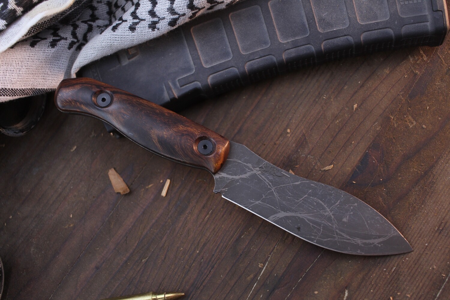 Half Face Blades Hunter Skinner 4.5&quot; Fixed Blade / Desert Ironwood / Acid Washed MagnaCut ( Pre Owned )