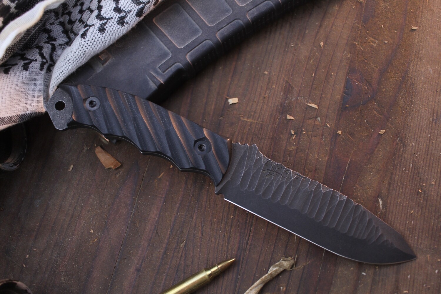 Half Face Blade Disaster Breacher 4.7” Fixed Blade / Contoured Black G-10 / Acid Washed Rock Worked CPM-3V