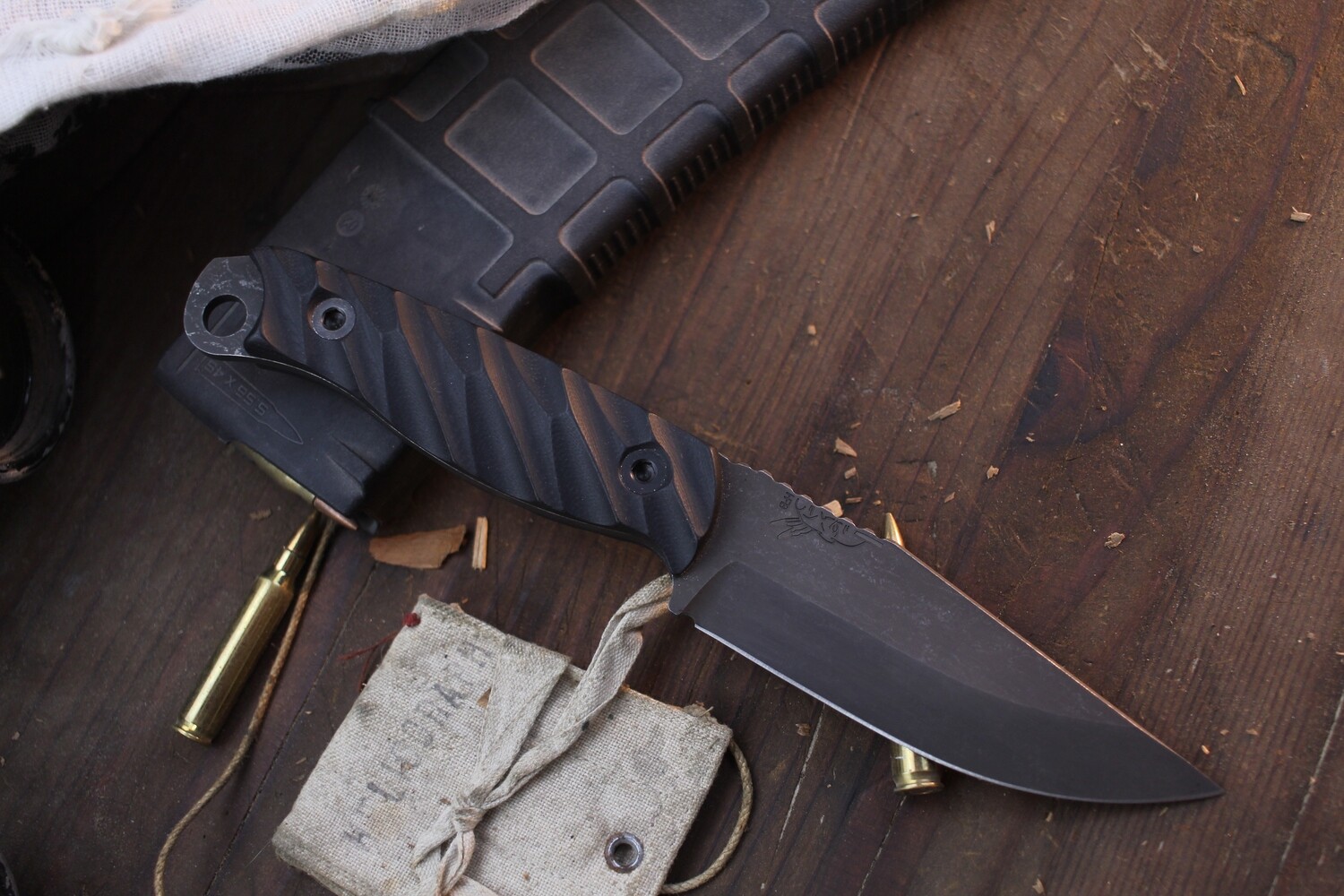 Half Face Blade Crow Jr. 4&quot; Fixed Blade / Fluted Black G-10 / Acid Washed Magnacut