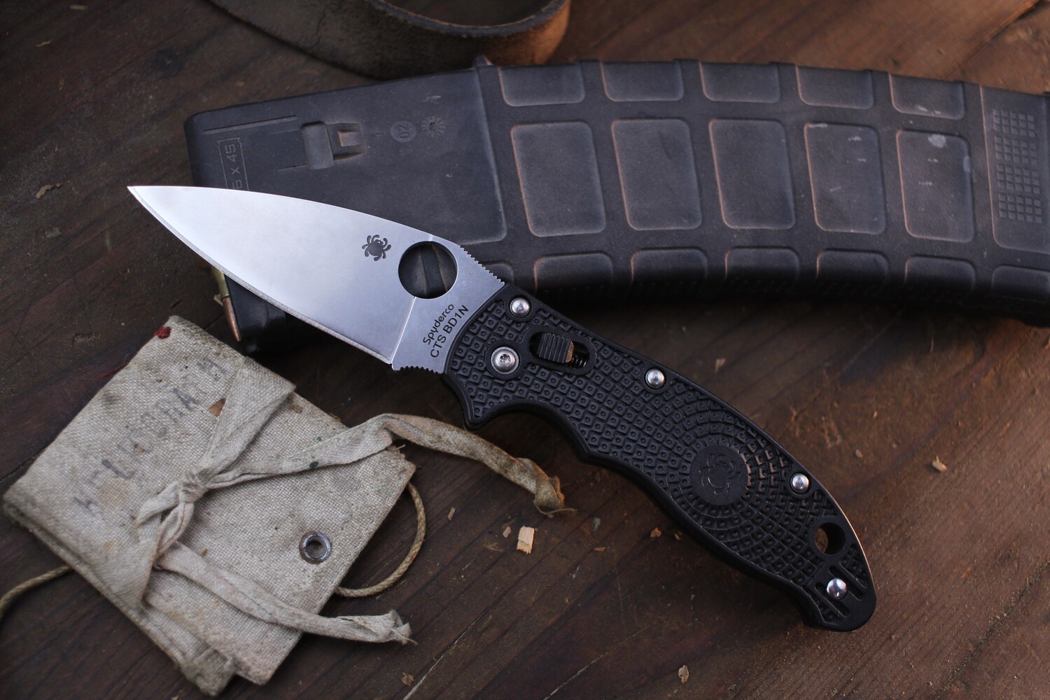 Spyderco Manix 2 LW 3.78&quot; Ball Bearing Lock Knife / Black FRN / Satin BD1N ( Pre Owned )