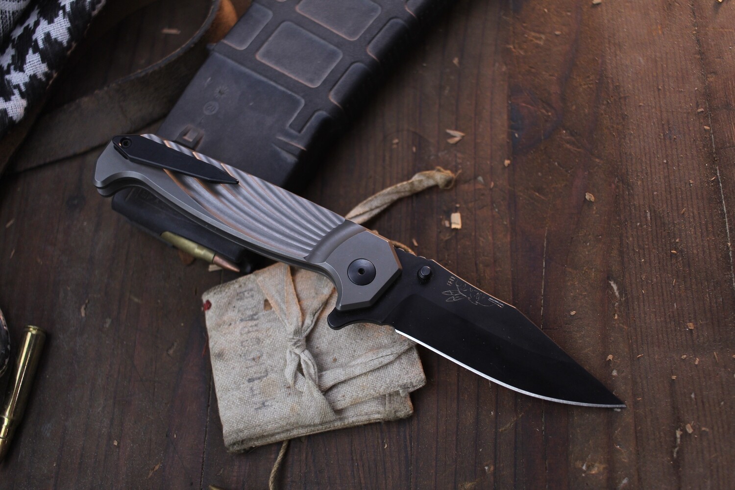 Half Face Blade Crow 3.1&quot; Plunge Lock Flipper / Monolithic Feathered Titanium Frame / Elite Black Cerakote S45VN ( Pre Owned )