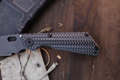 Strider Custom MSC SNG 3.5" Framelock Folder / Tiger Track G-10 &amp; Flamed Ti / Frag Pattern Nightmare Ground 20CV  ( Pre Owned )