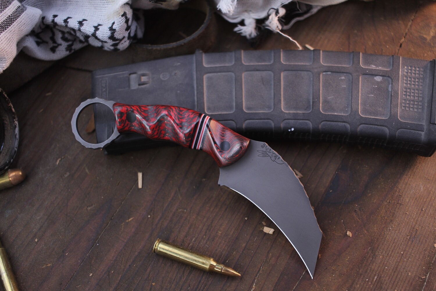 Half Face Blade Custom Karambito 3&quot; Fixed Blade / Lava Flow Carbon Fiber / Acid Washed Magnacut