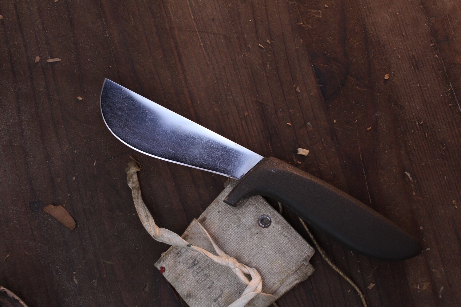 Gerber Classic Flayer 4.25&quot; Fixed Blade Knife / Armorhide / High Speed Stainless ( Pre Owned )