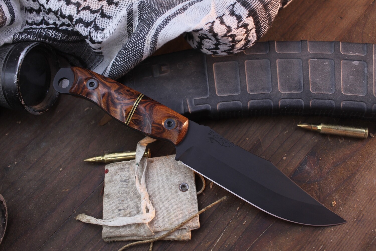 Half Face Blade Custom Crow Scout 5&quot; Fixed Blade / Desrt Ironwood / Black Cerakote MagnaCut