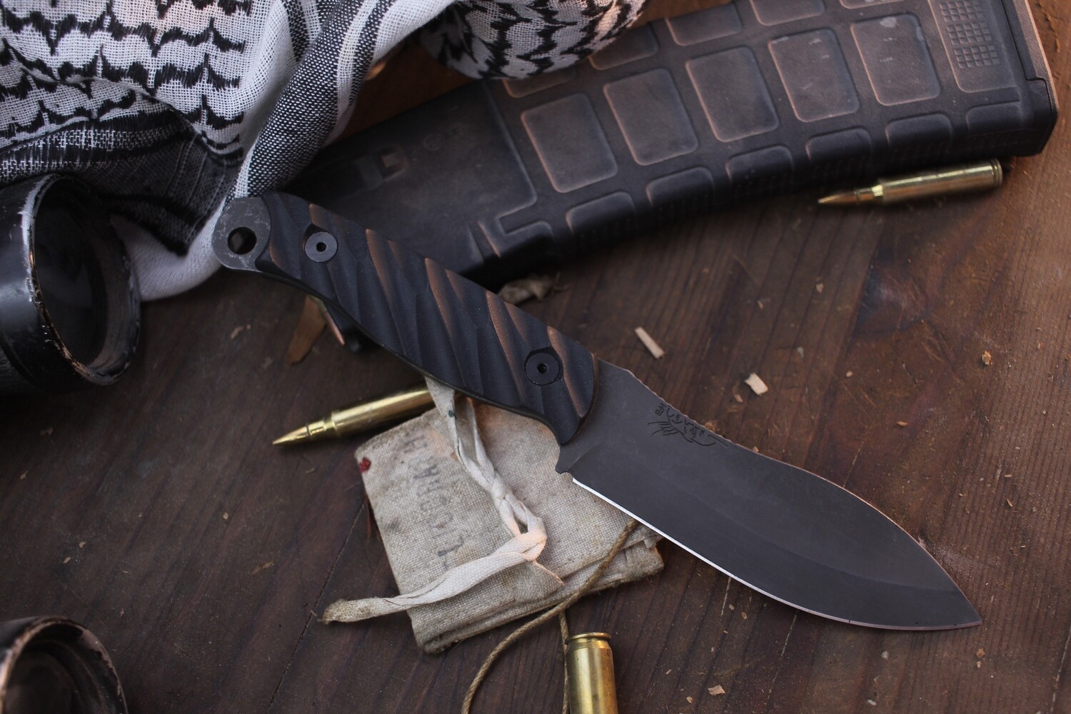 Half Face Blades Hunter Skinner 4.5&quot; Fixed Blade / Black G-10 / Acid Washed MagnaCut