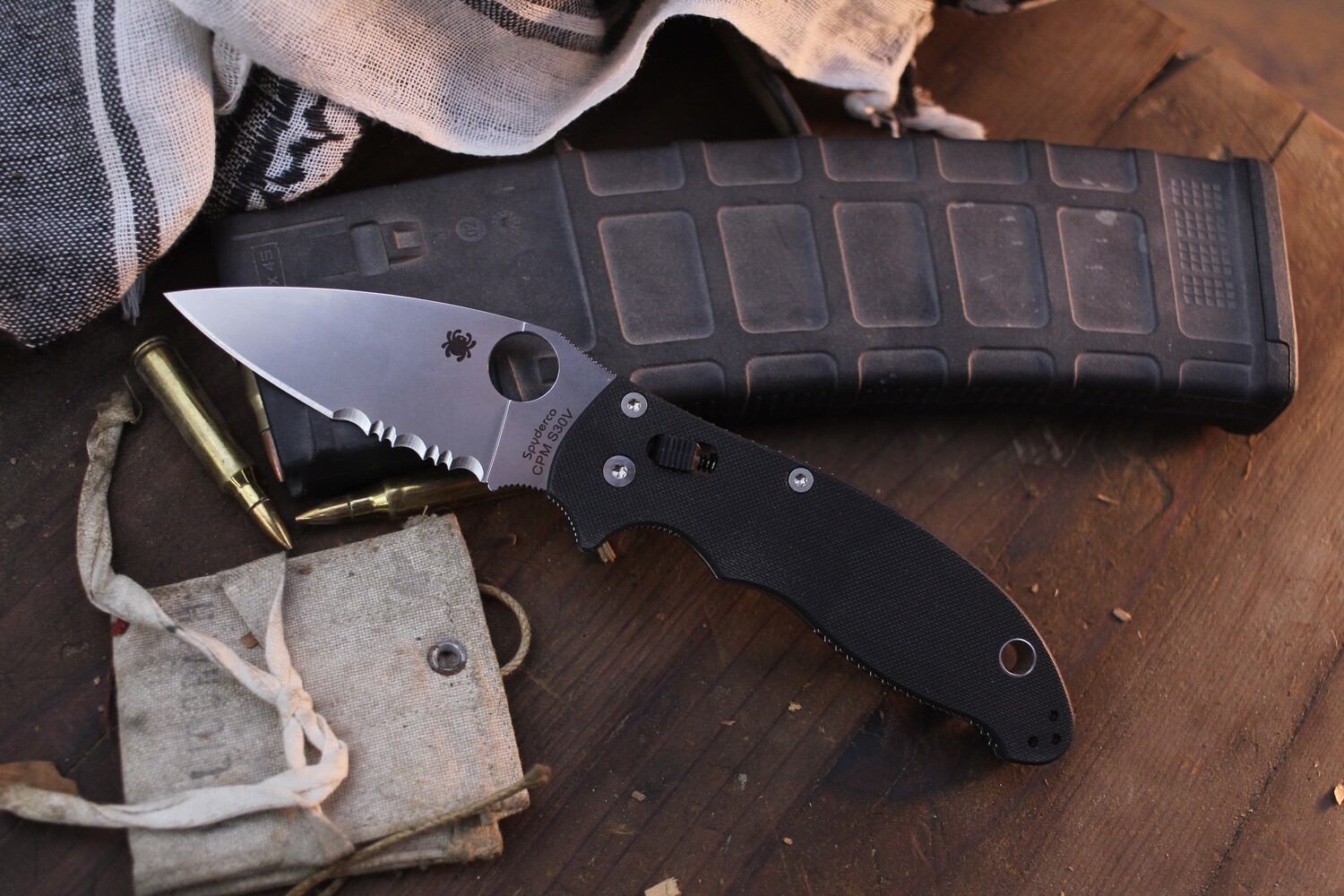 Spyderco Manix 2 3.375&quot; Folding Knife / Black G-10 / Satin S30V / Serrated ( Pre Owned )