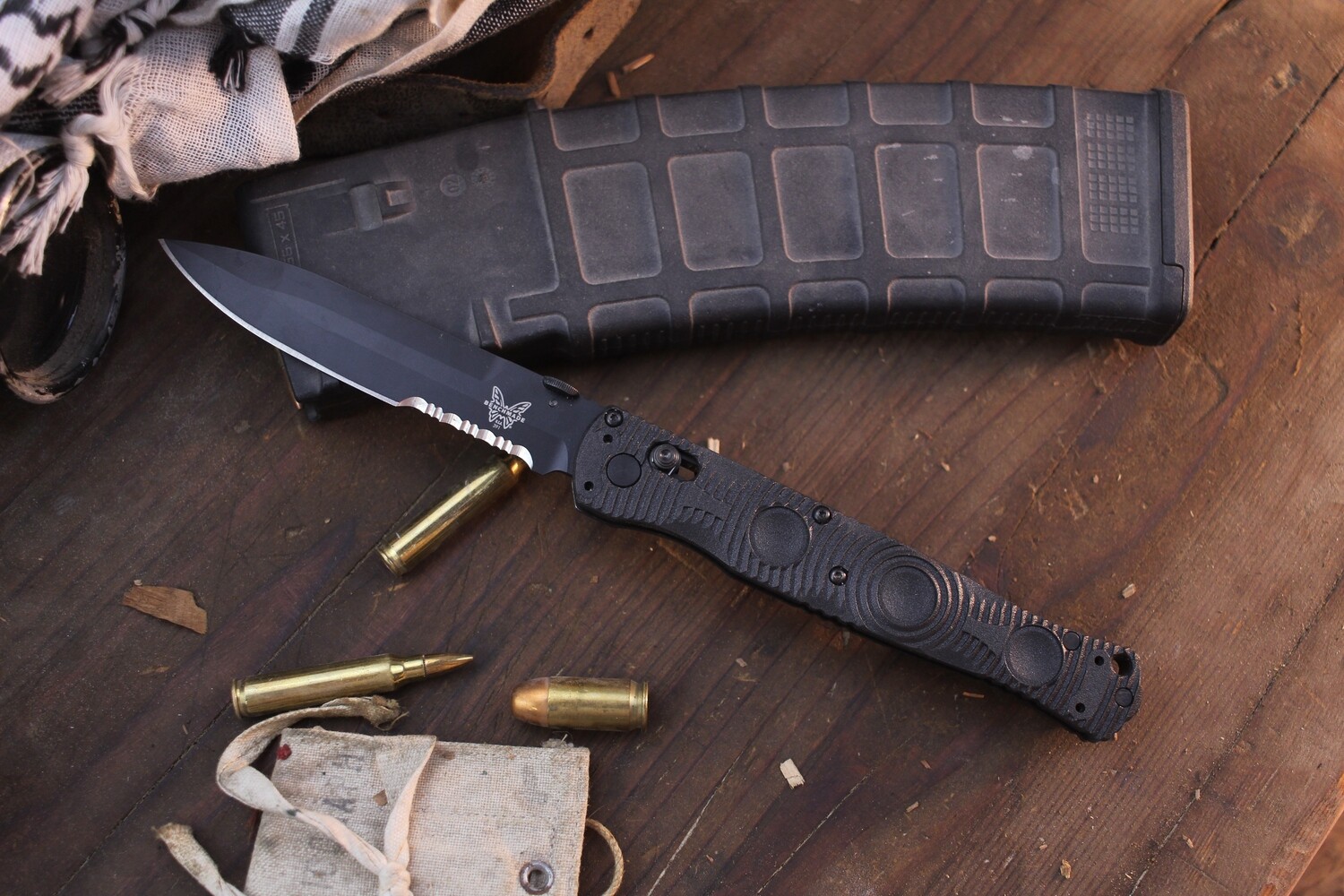 Benchmade SOCP 4.47” AXIS Lock Knife / Black / CF-Elite / D2 / Glass Breaker ( Pre Owned )