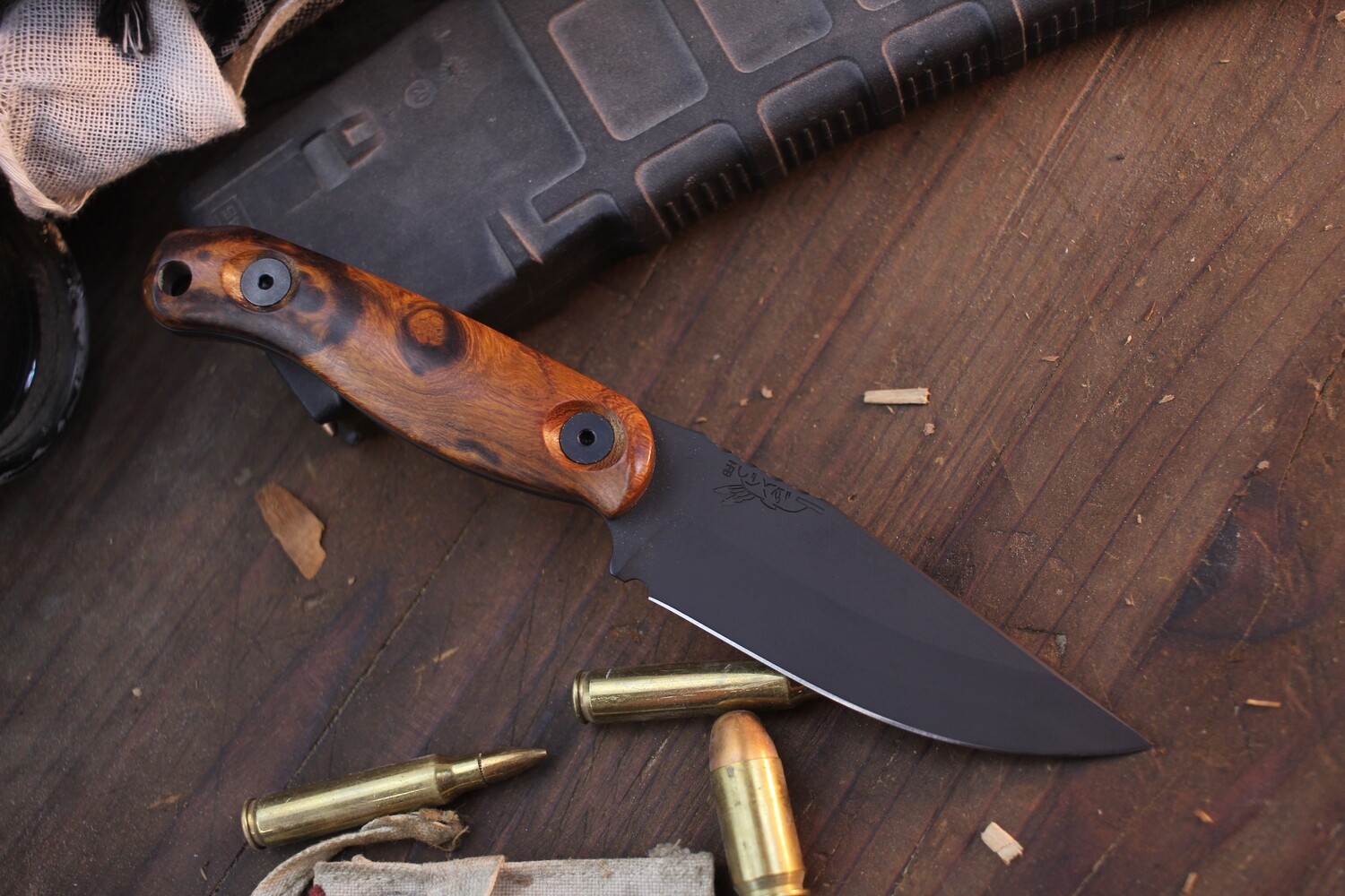 Half Face Blade Featherlight 3.35” Fixed Blade / Desert Ironwood / Black Cerakote MagnaCut
