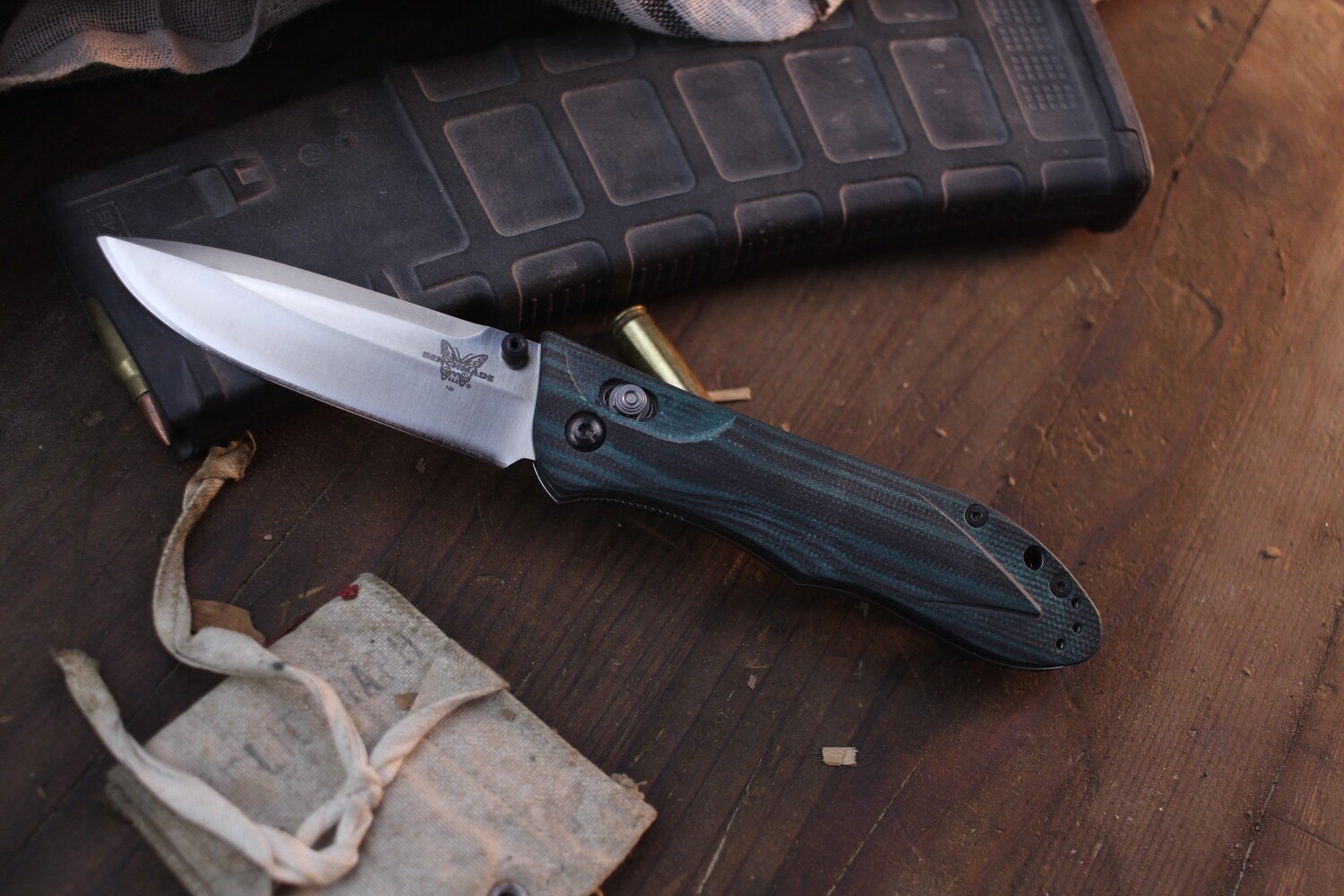 Benhcmade Classic Ares 3.5&quot; Axis Lock Folder / Black &amp; Green G-10 / Satin Serrated 154CM ( Pre Owned )