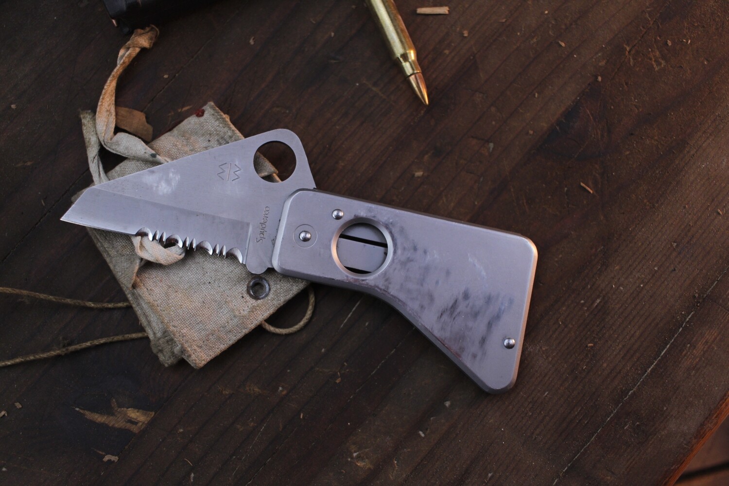 Spyderco Spydercard 2.5&quot; Framelock Folder / Grey Aluminum / Beadblasted Serrated AUS-6 ( Pre Owned )