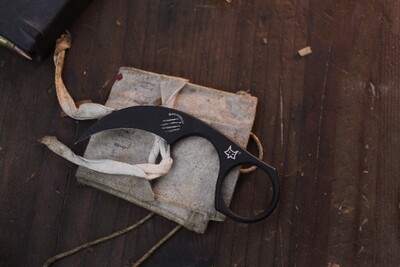 Bastinelli Diagnostic 1.5&quot; Karambit / Black N690C  ( Pre Owned )