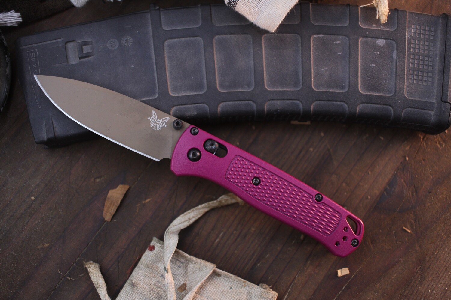Benchmade NK Custom Bugout 3.24&quot; AXIS Lock Folder / Sangria Grivory / FDE S30V
