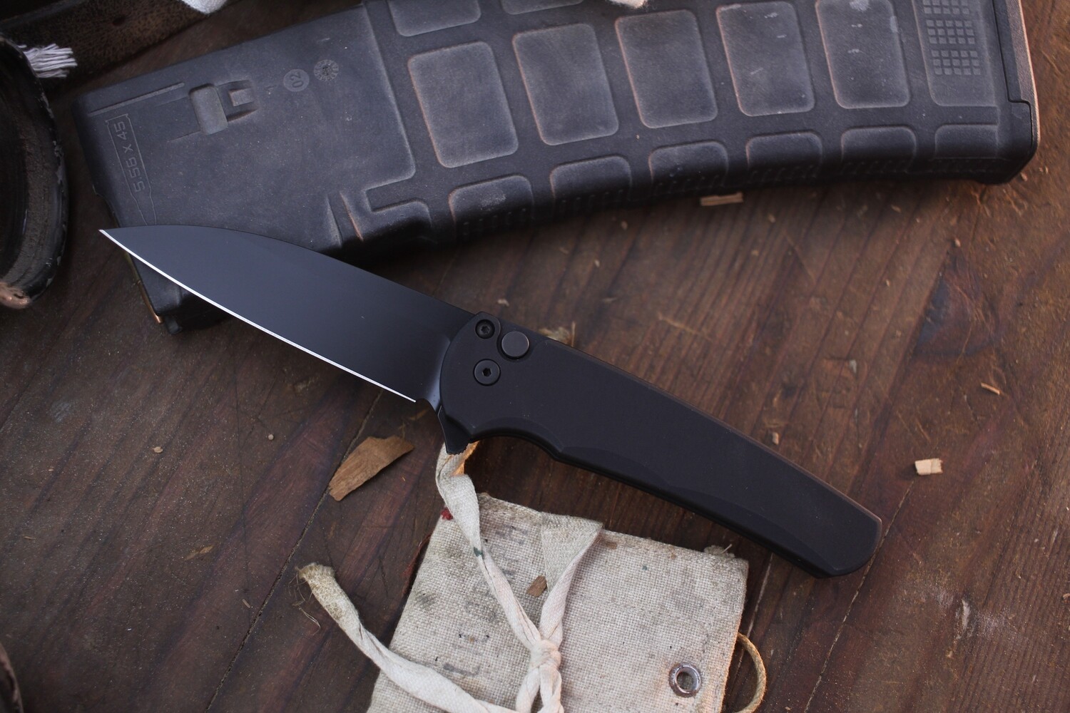 Pro-Tech Malibu 3.3&quot; Wharncliffe Plunge Lock Flipper / Black Aluminum / Black DLC MagnaCut