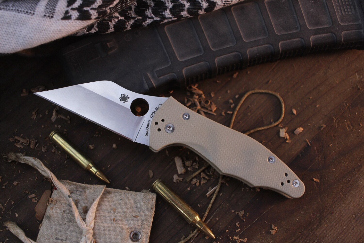 Spyderco Yojimbo 2 3.125&quot; Linerlock Foler / Tan G-10 / Satin 20CV ( Pre Owned )