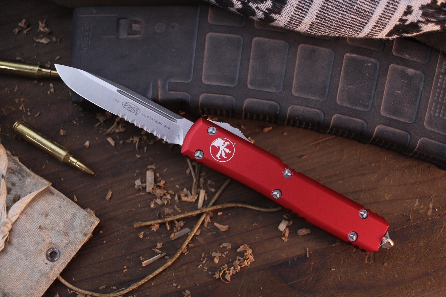 Microtech Ultratech S/E 3.4&quot; OTF AUTO / Red Aluminum / Stonewashed Serrated