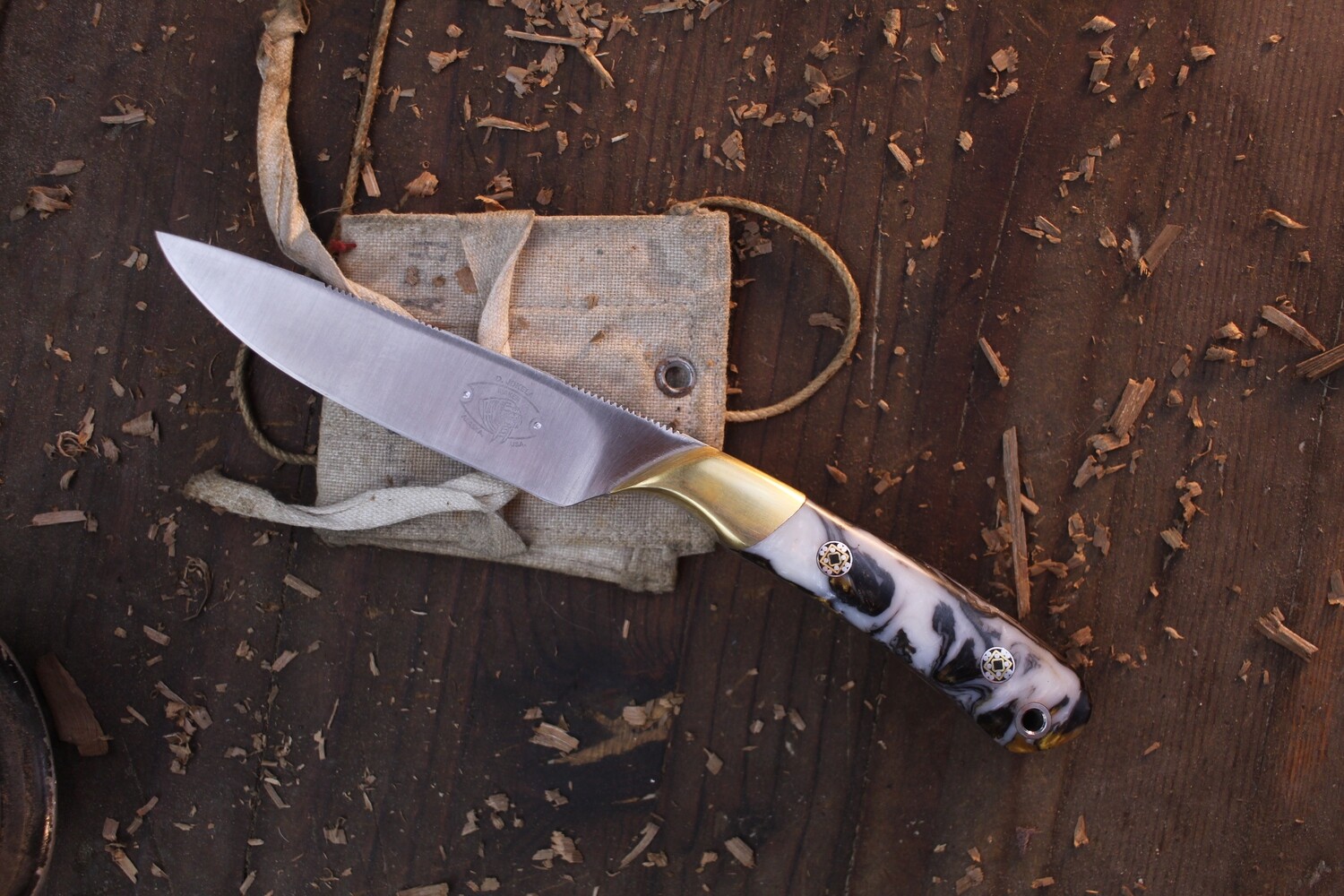 Dennis Jokela Utility 3.5&quot; Fixed Blade / Resin &amp; Brass / Satin AEB-L ( Pre Owned )