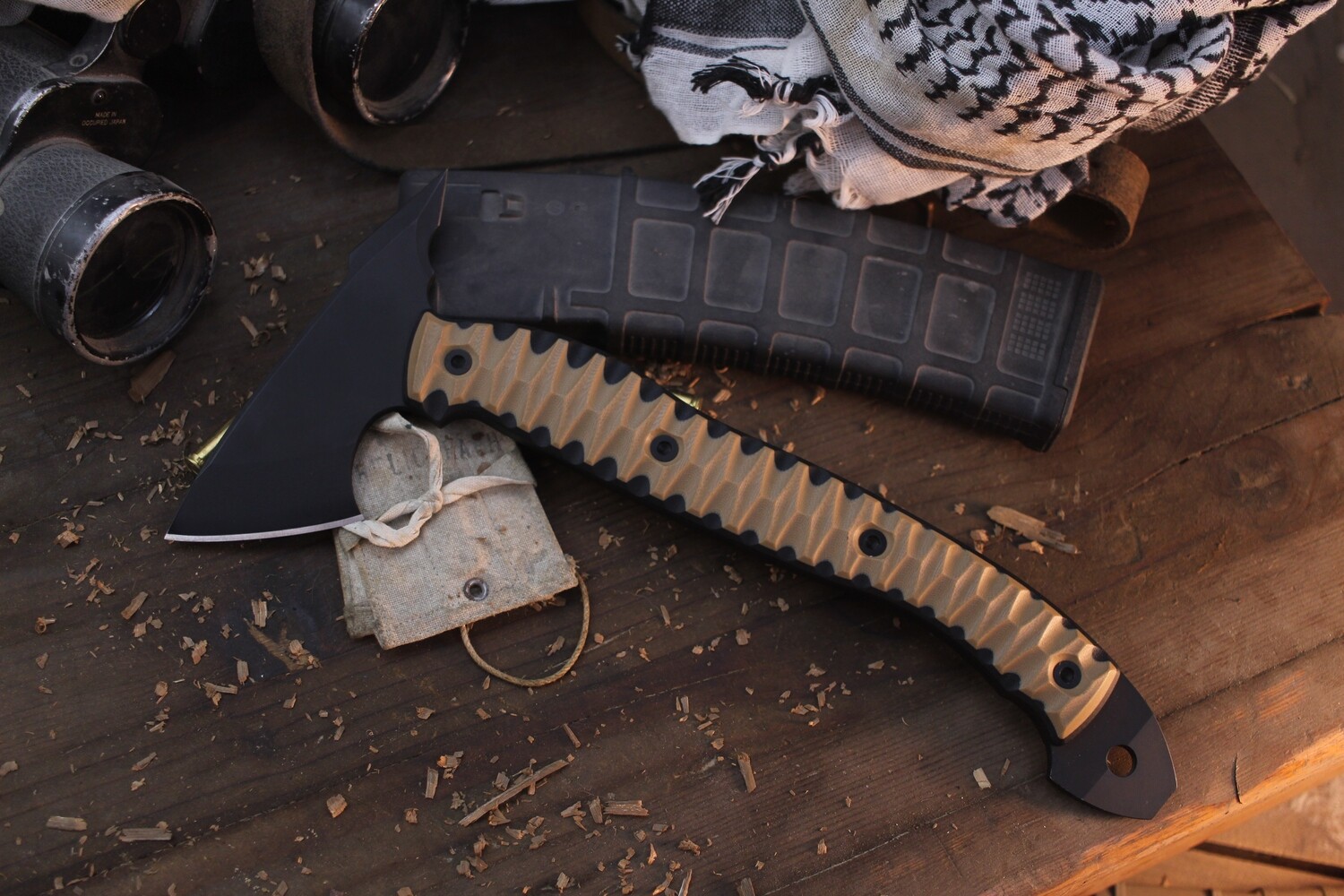 Half Face Blades Bleeding Heart Hawk / Rock Work Black &amp; Tan G-10 / Black Cerakote S35VN ( Pre Owned )