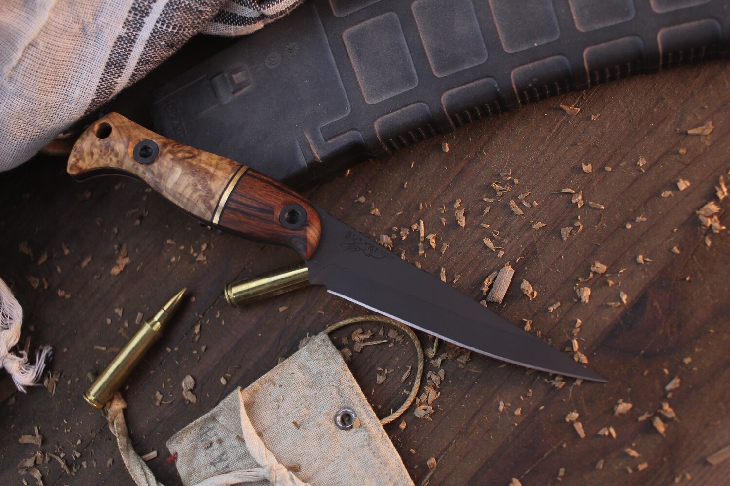 Half Face Blade Congressman 3.8&quot; Fixed Blade / Ironwood &amp; Black Ash Scales With Bronze Spacer / Armor Black Cerakote Magnacut
