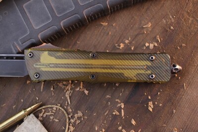 Microtech Signature Series Combat Troodon S/E 3.8" OTF Auto / Ultem &amp; Black Aluminum / Black DLC ( Pre Owned )