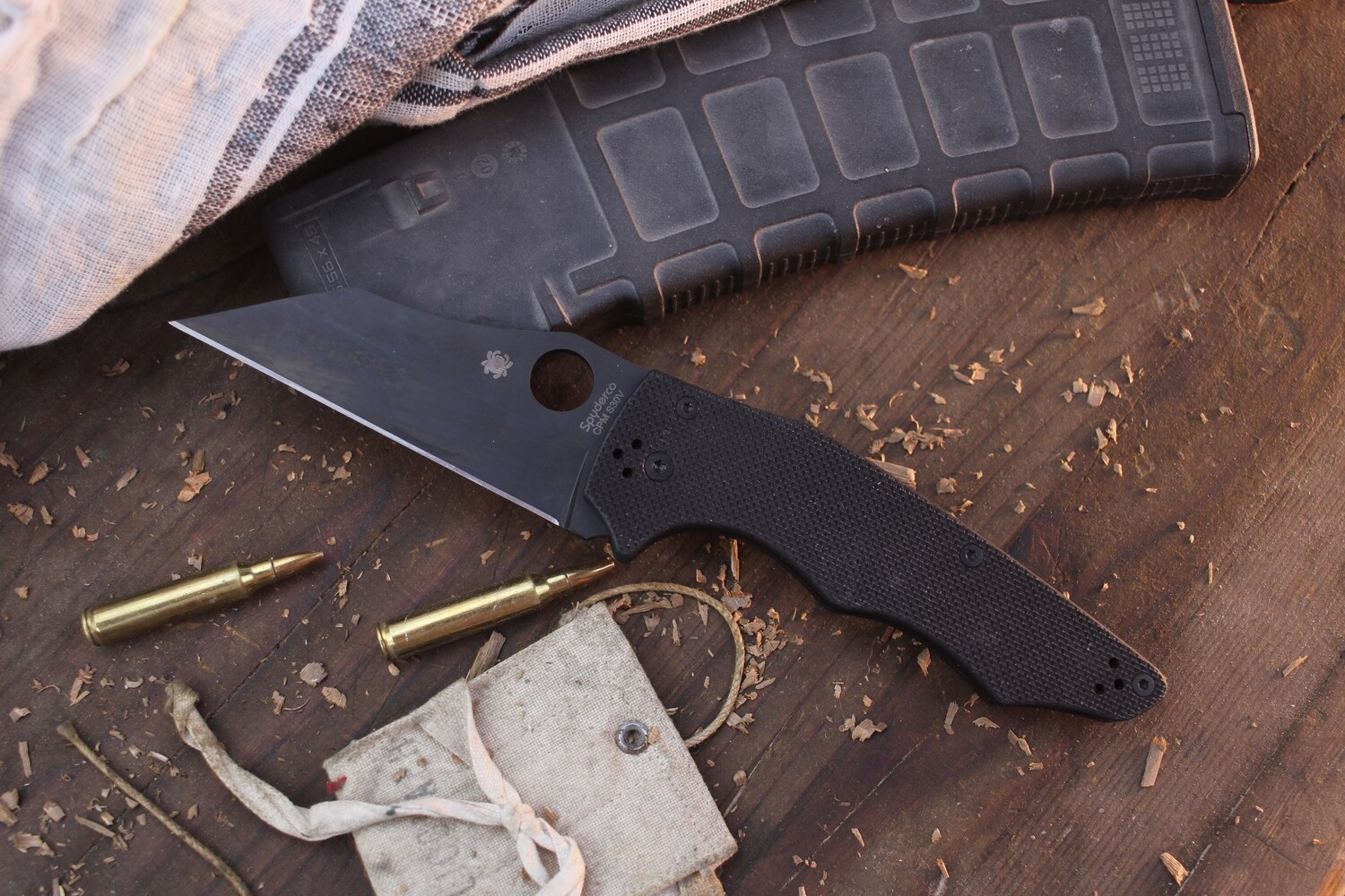 Spyderco Yojumbo 3.98&quot; Folding Knife / Black G10 / Black S30V ( Pre Owned )