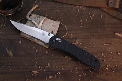 Benchmade 710-2 4" Axis Lock Folder / Black G-10 / Satin M390 ( Pre Owned )