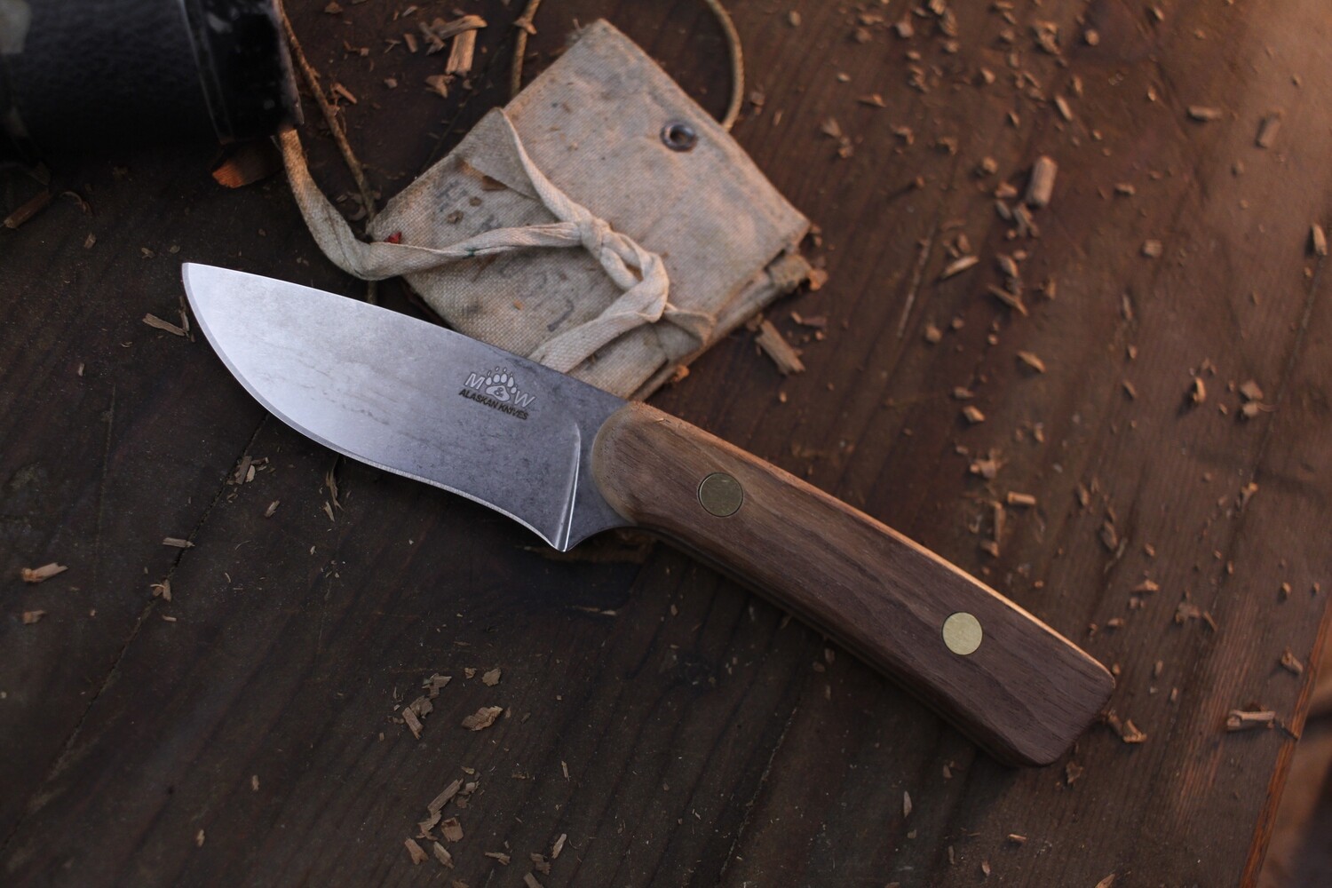 M&amp;W Alaskan 12 Mile Summit 3.5” Fixed Blade Hunter / Walnut / Stonewashed S30V