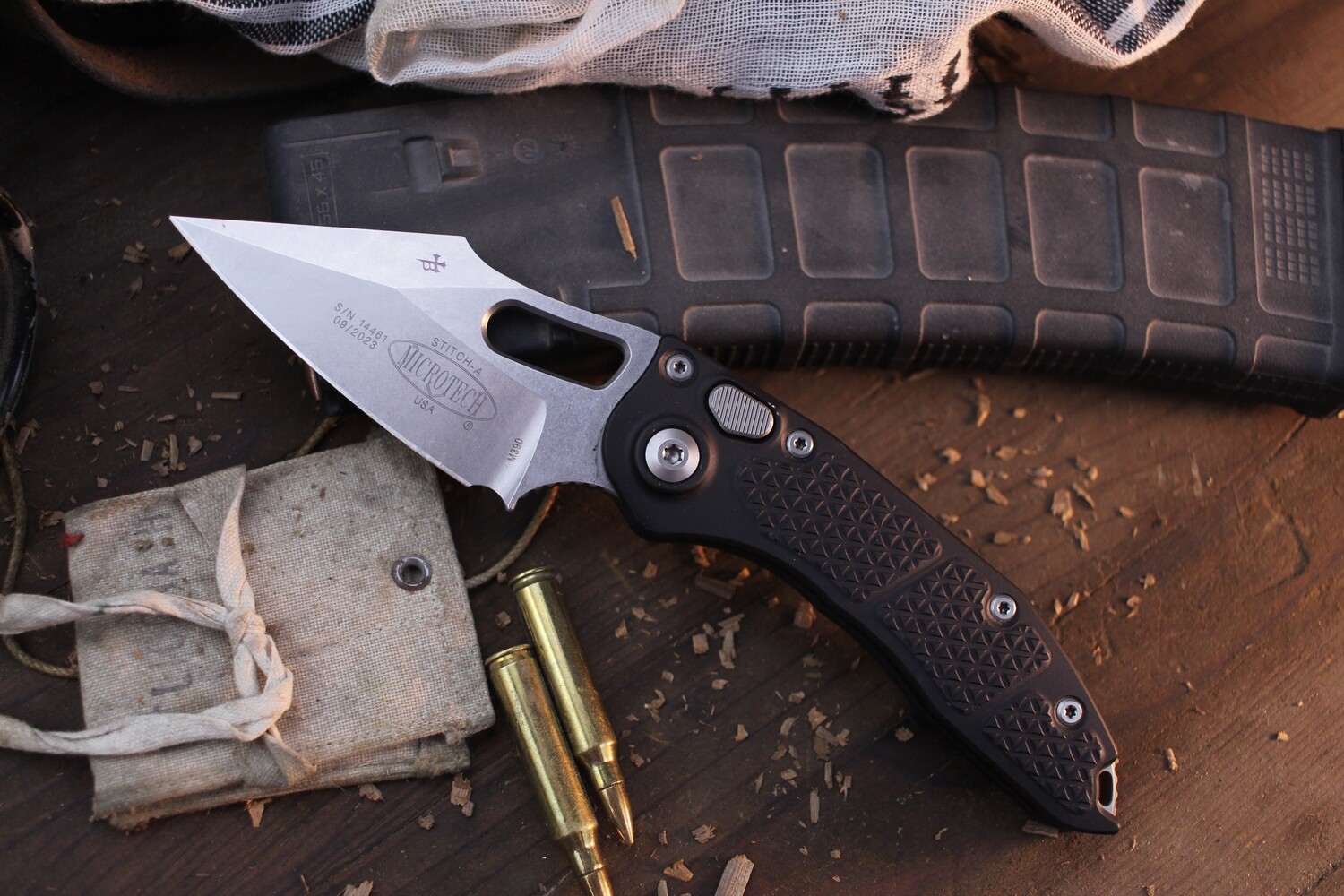 Microtech Stitch 3.75&quot; Automatic Knife / Black Aluminum / Stonewashed M390 / Wharncliffe ( Pre Owned )