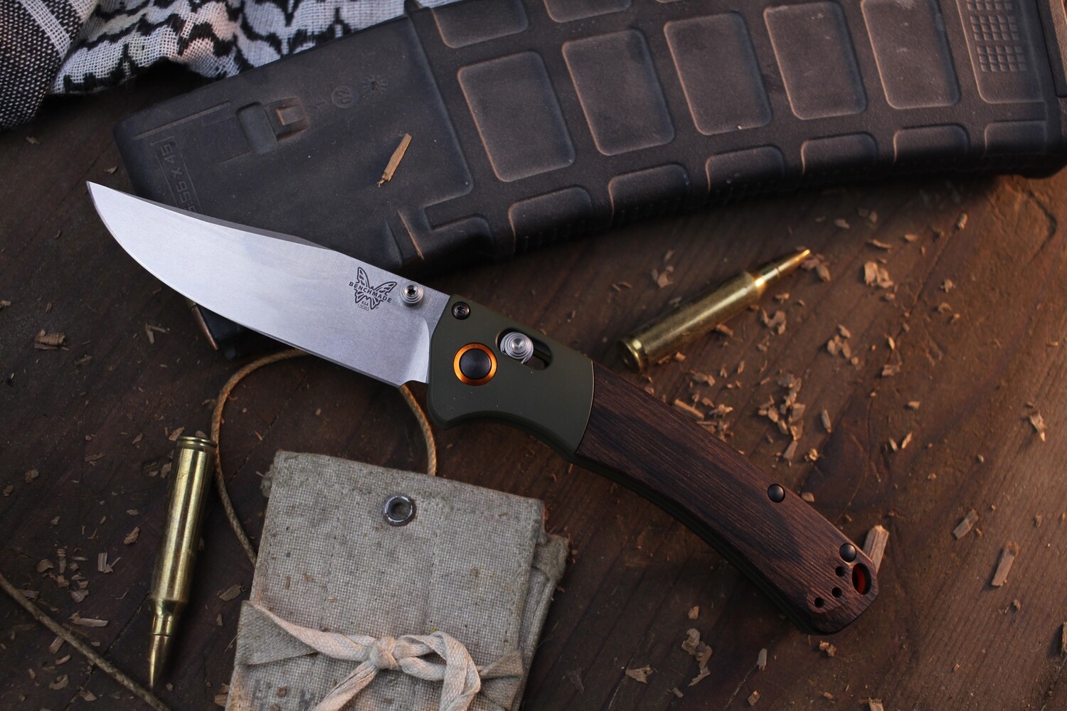 Benchmade Mini Crooked River 3.4&quot; AXIS Lock Folder / Sniper Green Cerakote &amp; Dark Wood / Satin S30V ( Pre Owned )