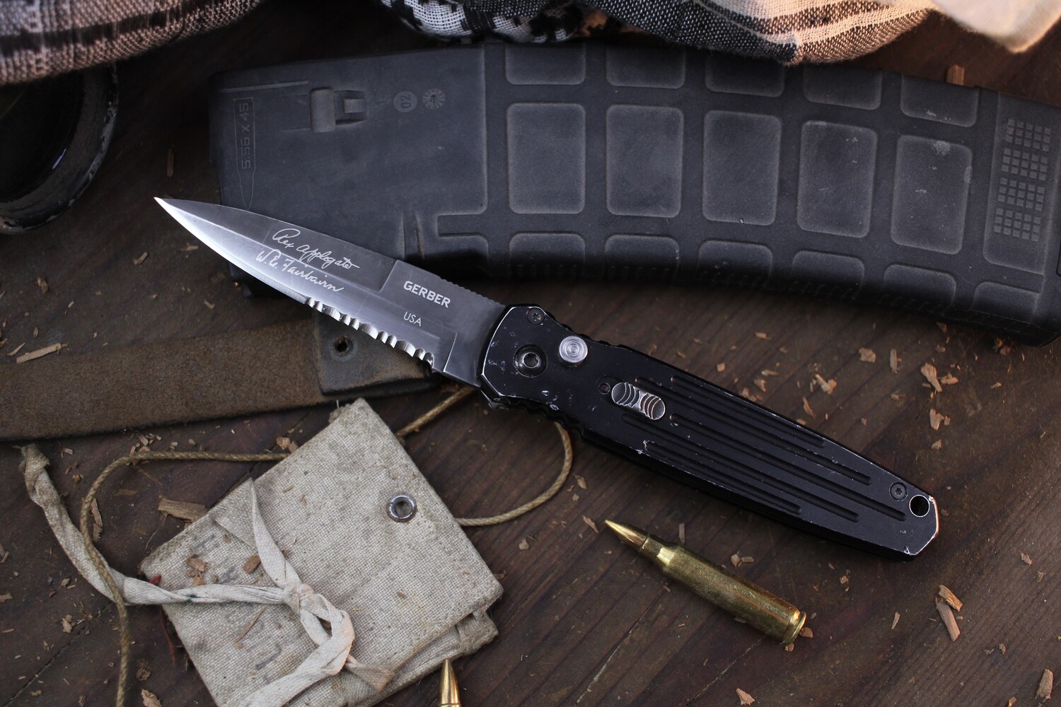 Gerber Covert 3.8&quot; Automatic Knife, Black Aluminum / S30V Black Serrated ( Pre Owned )