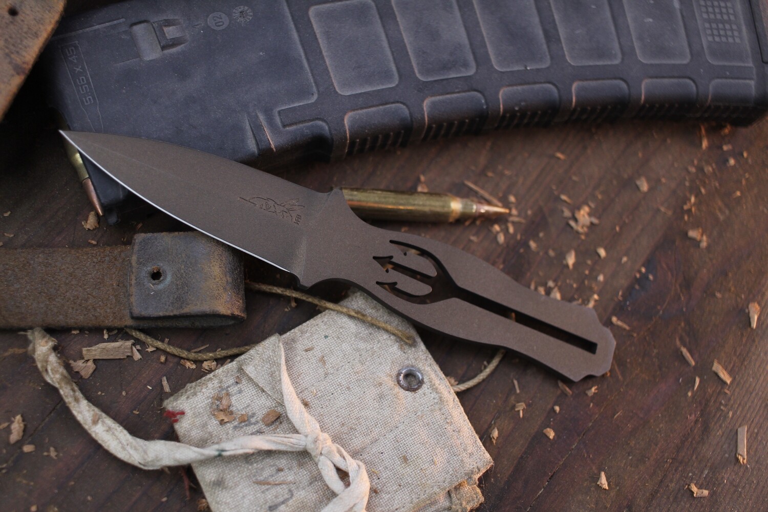 Half Face Trident 2.5&quot; Fixed Dagger / Skeletonized / Bronze Cerakote Magnacut