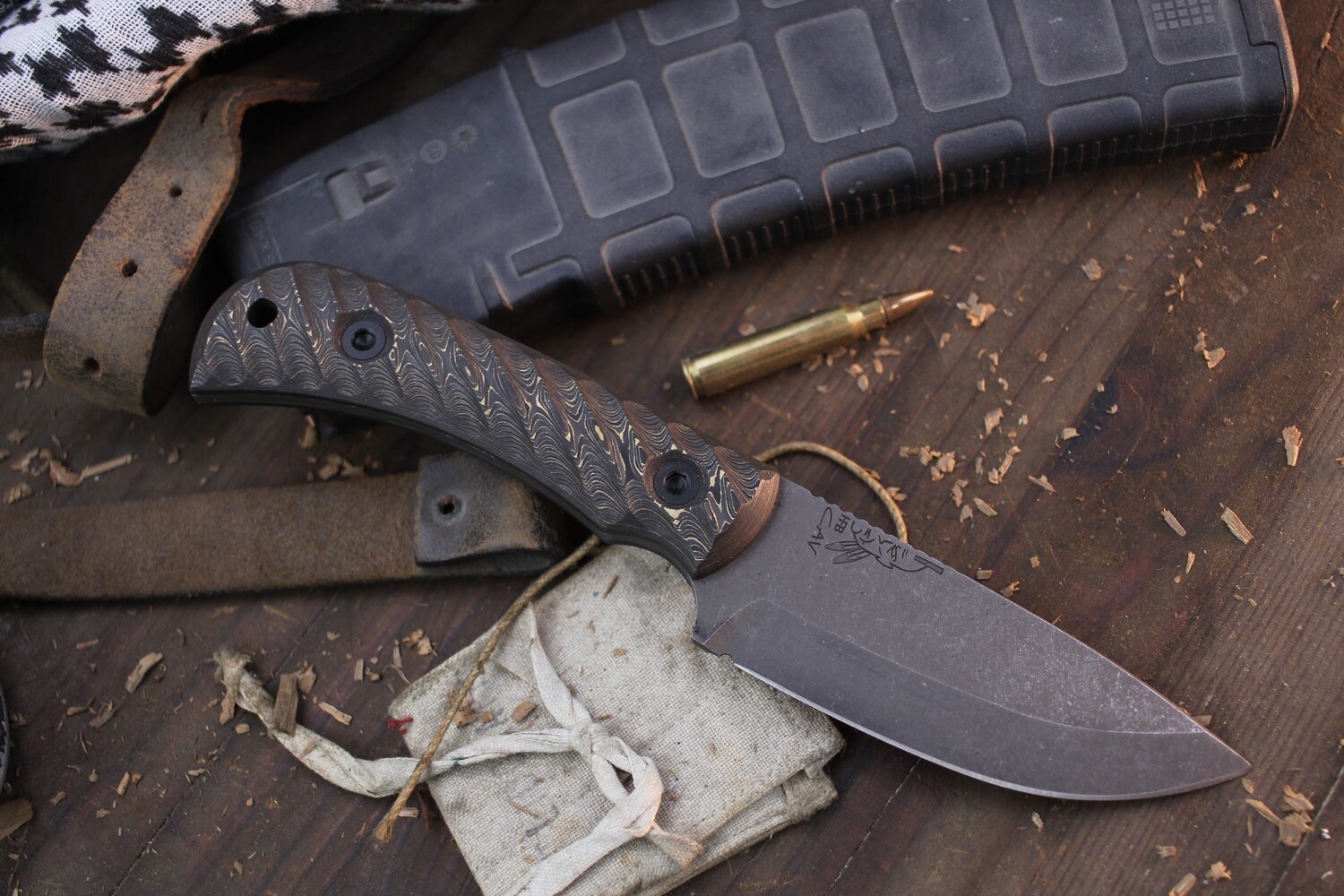 Half Face Blade Cavner 4.2&quot; Fixed Blade / Brass Camo Carbon Fiber / Acidwashed MagnaCut
