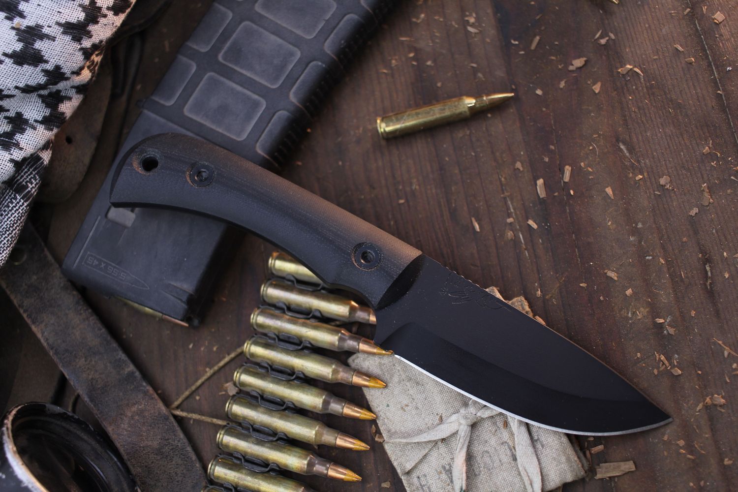 Half Face Blade Cavner 4.2&quot; Fixed Blade / Black G-10 / Black MagnaCut ( Pre Owned )