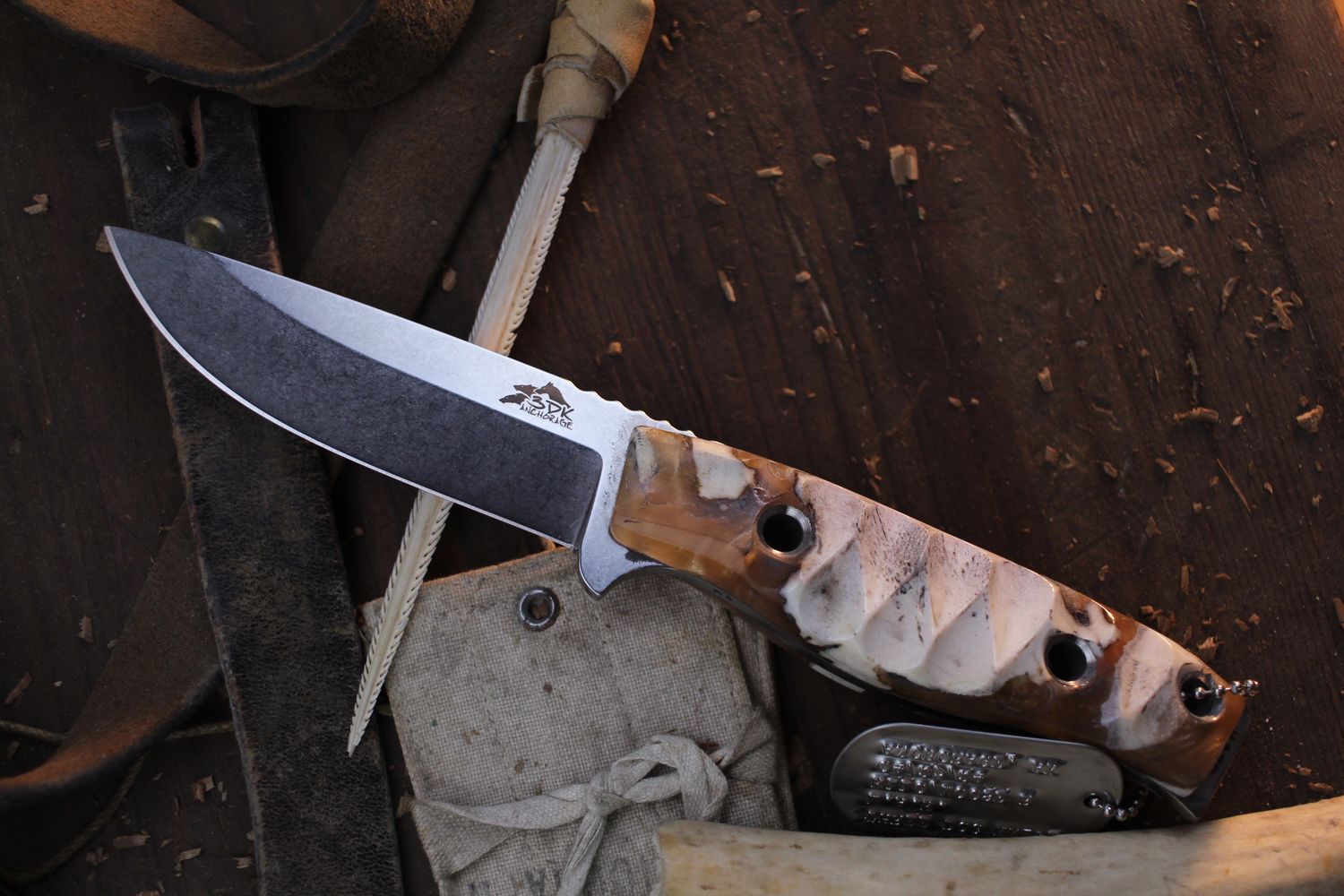 3DK MAK 4&quot; Fixed Drop Point, M390 Blade / Composite Moose Antler &amp; Amber Resin