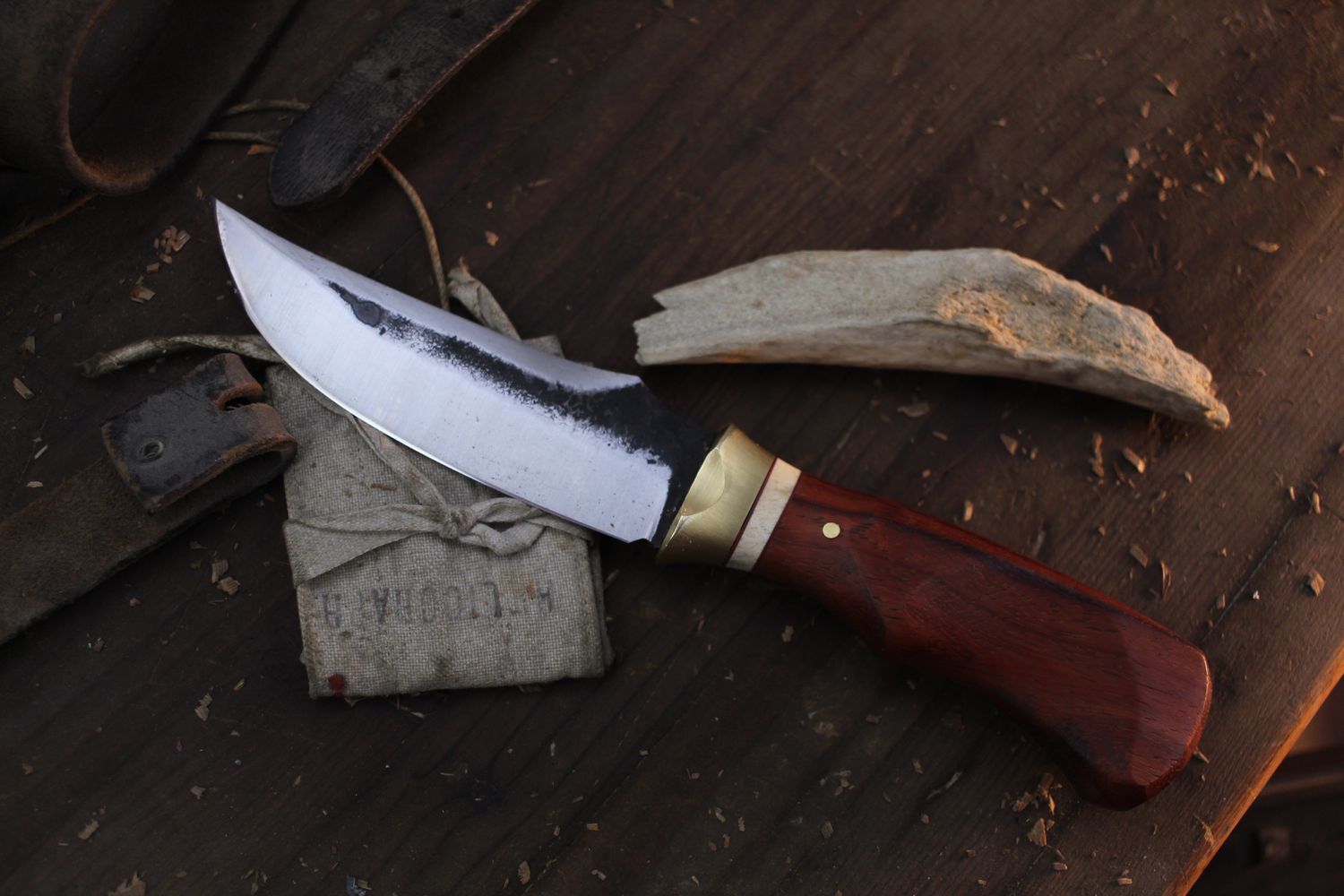 Barret Knives Tusk 4.75&quot; Fixed Blade / Padauk &amp; Caribou &amp; Brass / Forge Finish 1095