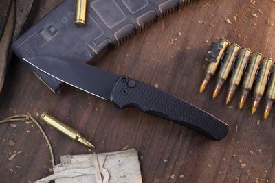 Pro-Tech Malibu 3.3&quot; Wharncliffe Plunge Lock Flipper / Black Dragon Scale Aluminum / Black DLC MagnaCut ( Pre Owned )