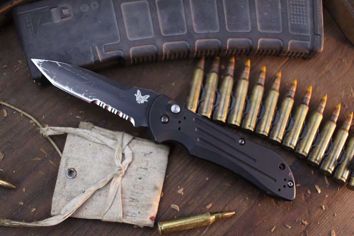 Benchmade Auto Stryker 3.6&quot; Auto Folder / Black Aluminum / Black Serrated 154CM ( Pre Owned )