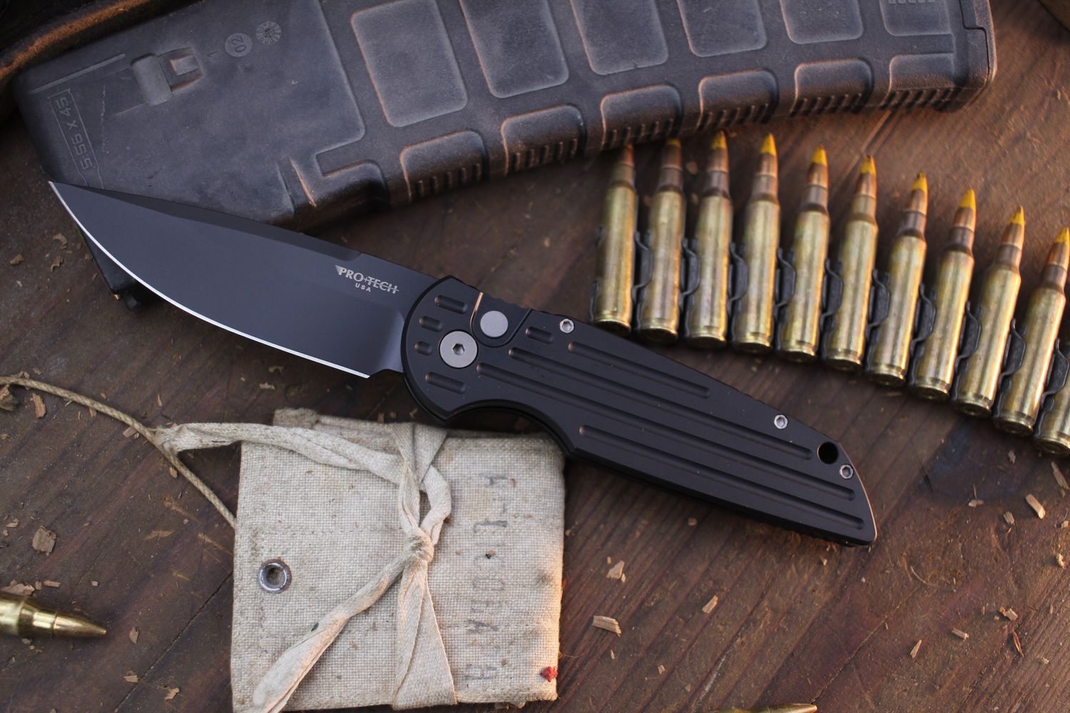 Pro-Tech TR-3 3.5&quot;  Automatic Plunge Lock Folder / Black Grooved Aluminum  / Black Magnacut
