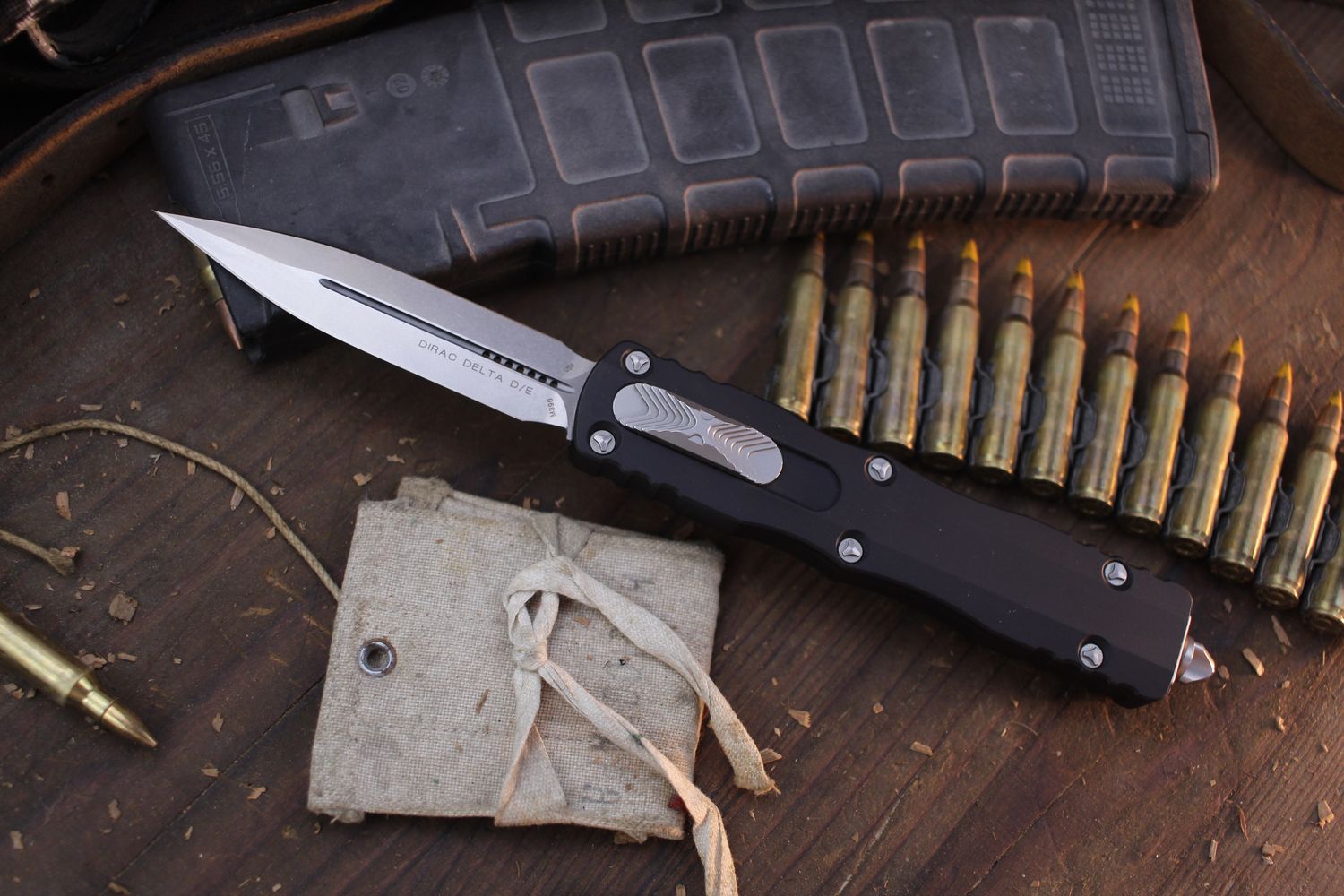 Microtech Dirac Delta Dagger 3.75&quot; OTF Auto / Black Aluminum / Stonewash ( Pre Owned )
