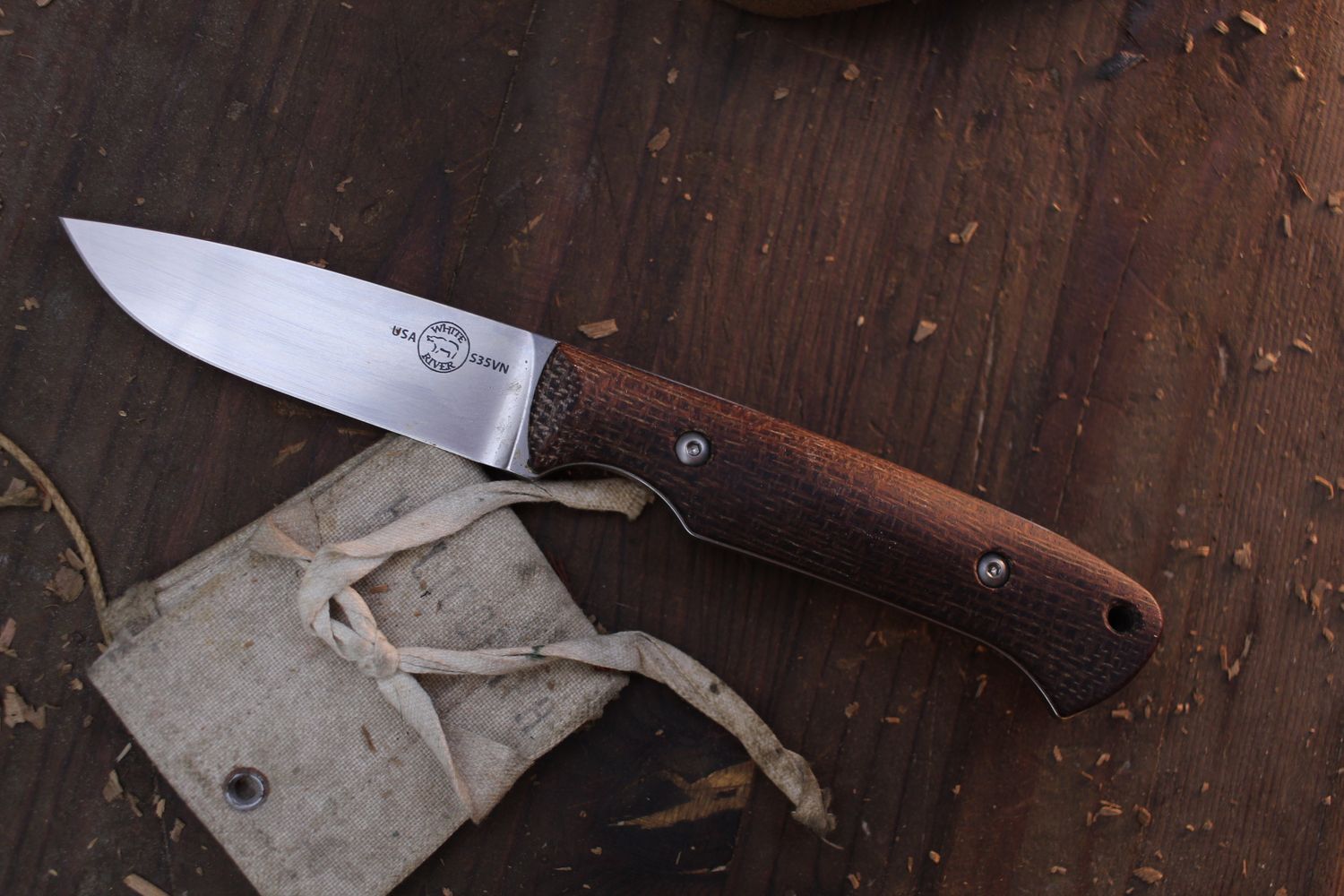 White River Knives Hunter 4&quot; Fixed Blade Knife / Natural Burlap Micarta / Stonewashed S35VN ( Pre Owned )