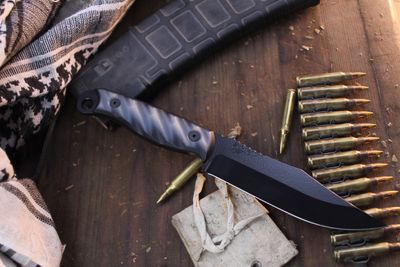 Half Face Blade Crow Scout 5" Fixed Blade / Grey &amp; Black G-10 / Armor Black Cerakote MagnaCut ( Pre Owned )