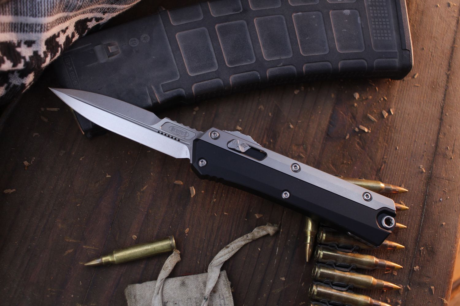 Microtech Glykon 3.75&quot; OTF Auto / Black &amp; Bead Blast Aluminum / Stonewashed Bayonet ( Pre Owned )