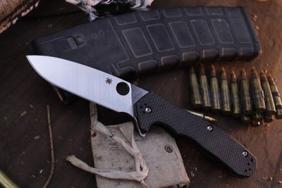 Spyderco Lai Amalgam 3.8" Compression Lock Flipper / Carbon Fiber G-10 / Satin S30V ( Pre Owned )