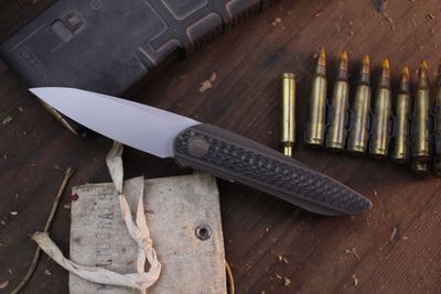 We Knife Co Black Void Opus 2.84" Linerlock Front Flipper /Bronze Titanium &amp; Carbon Fiber / Stonewashed 20CV ( Pre Owned )