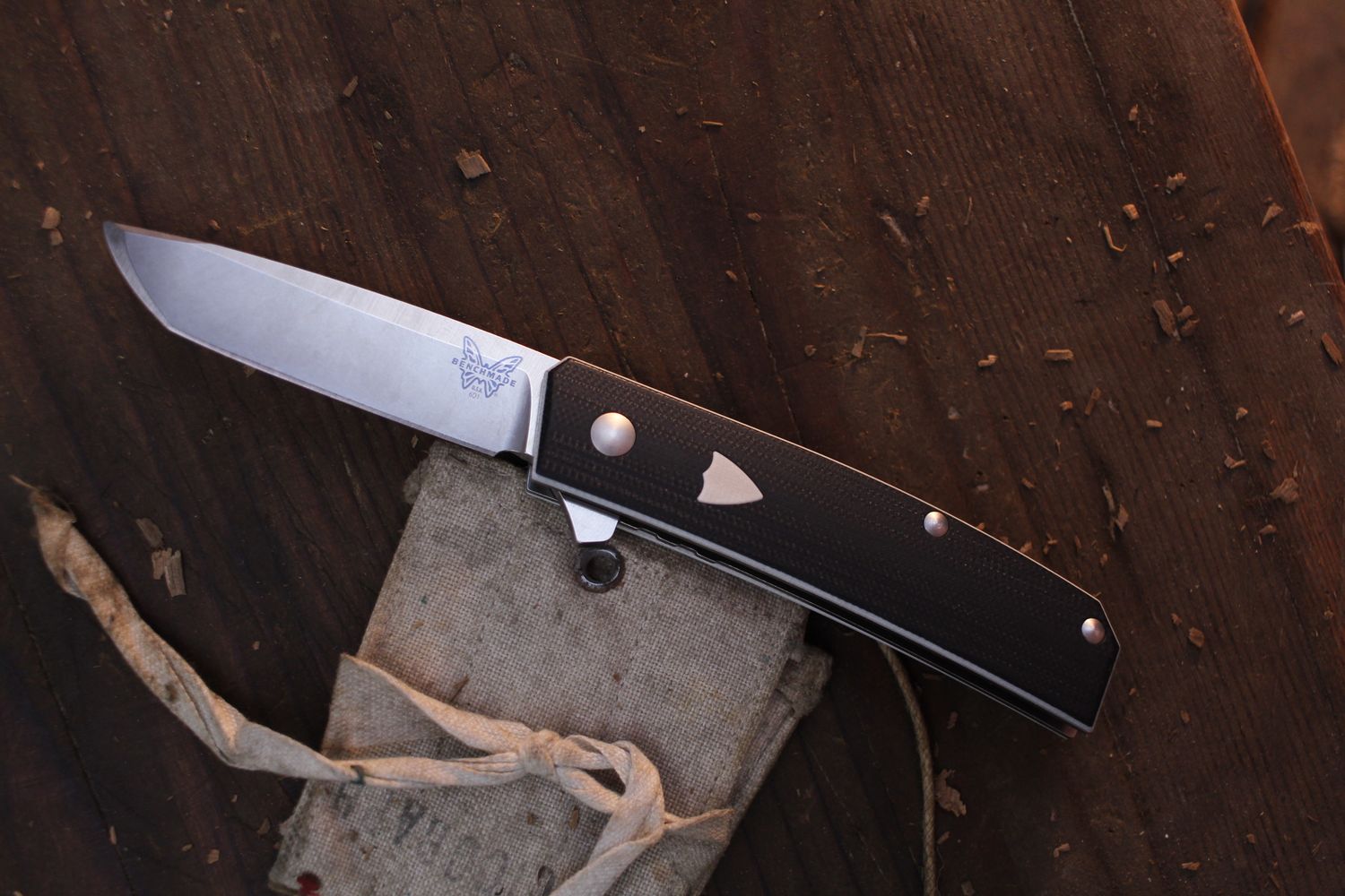  Benchmade Oeser Tengu 2.77” Linerlock Flipper / Black &amp; White Stylized G-10 / Satin 20CV ( Pre Owned )