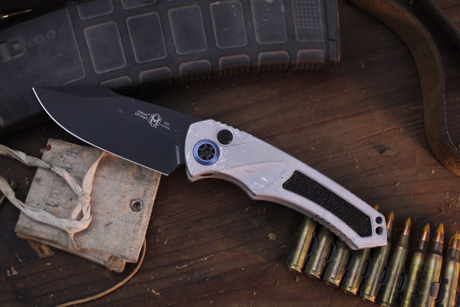 Heretic Knives Pariah 3.75&quot; Button Lock Auto Folder / Blizzard Worn Aluminum / Black MagnaCut ( Pre Owned )