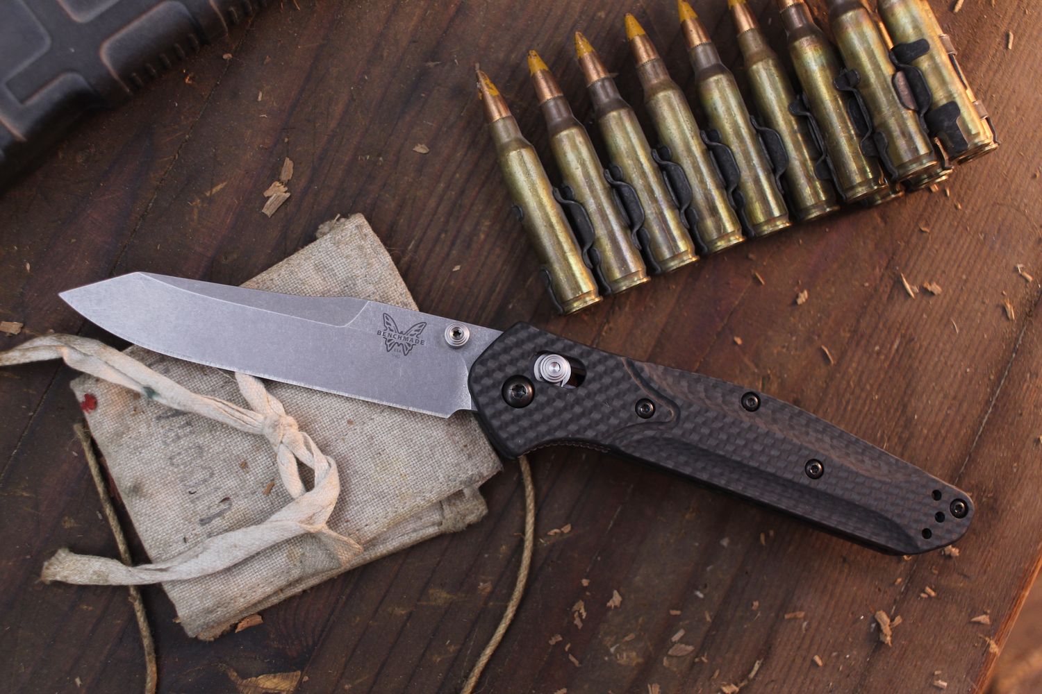 Benchmade Osborne 3.4&quot; AXIS Lock Folder / Carbon Fiber / Satin S90V (Pre-Owned)