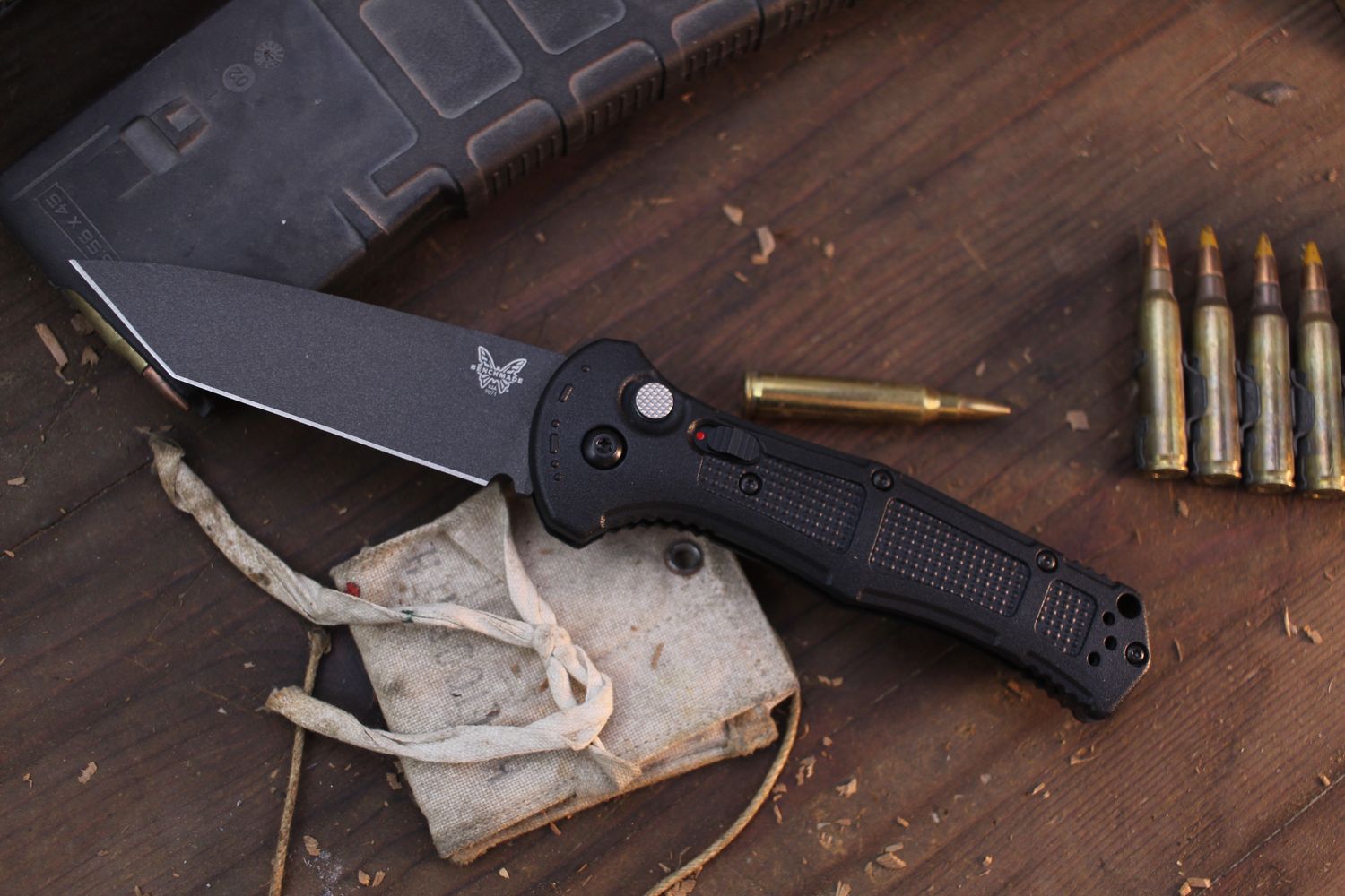 Benchmade Claymore 3.6&quot; Buttlon Lock AUTO Folder / Black Grivory / Cobalt Black Tanto CPM-D2