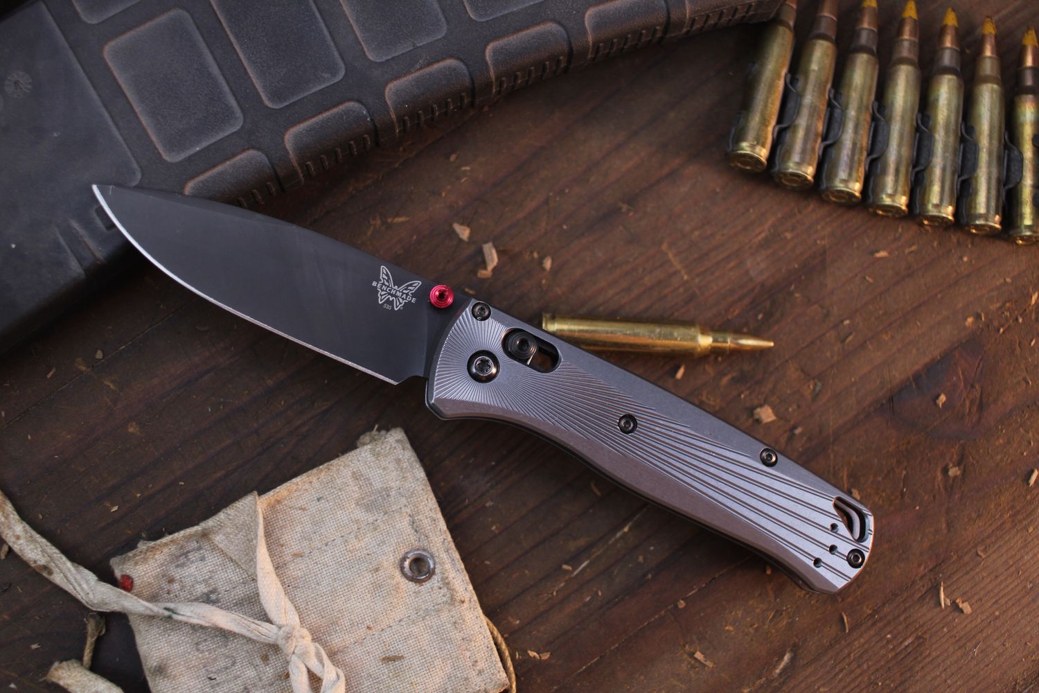 Benchmade Bugout 3.2&quot; AXIS Lock Folder / Sun Burst Aluminum / Black DLC M390 ( Pre Owned )