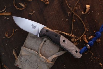 Benchmade First Production Activator 2&quot; Fixed Blade / Carbon Bolster And Silver Twill / Satin S30V ( Pre Owned )